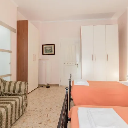 Bea Bed & Breakfast 2*