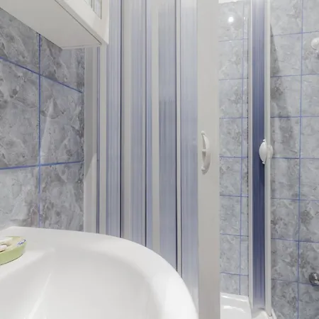 Bea فندق مبيت وإفطار 2*